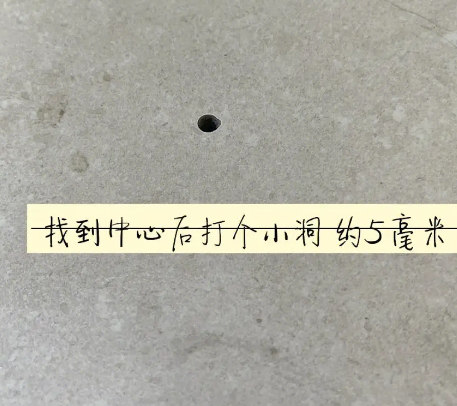 丹寨瓷砖空鼓维修公司专业解答在瓷砖铺贴过程中，如果砂料搅拌不均匀，将会带来以下问题